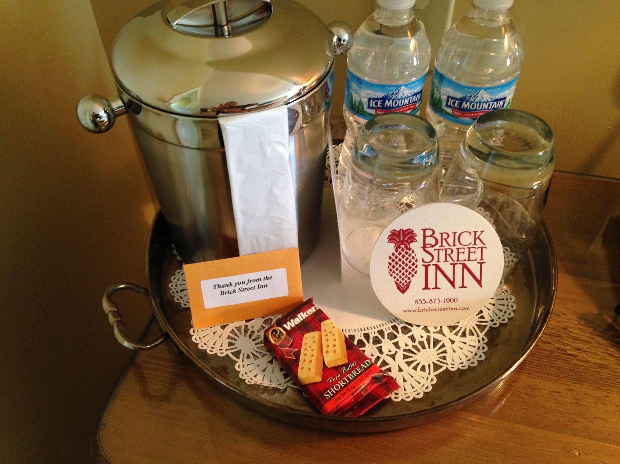 Brick Street Inn Zionsville 외부 사진